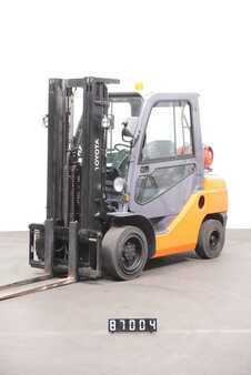 Carretilla elevadora GLP 2015  Toyota 02-8FGF30 (1)