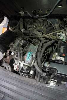 Carretilla elevadora GLP 2015  Toyota 02-8FGF30 (4)