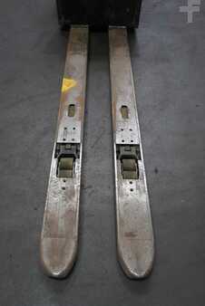 Prépateurs de commande horizontaux 2018  Toyota OSE 250 Li-Ion (5)