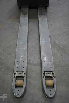 Niederhubwagen 2019  Toyota LWE 200 (5)