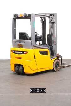 Sähkö - 3 pyör 2018  Jungheinrich EFG 215 (2)