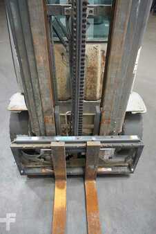 Dieselstapler 2013  Still RX 70-25 (5)