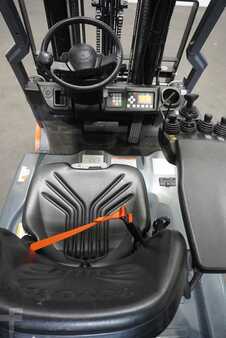 Elektromos 3 kerekű 2019  Toyota 8FBE18T (3)