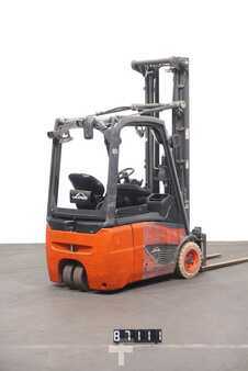 Sähkö - 3 pyör 2017  Linde E 14-02 (2)