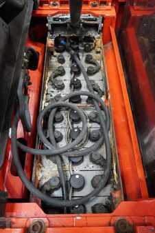 Wózek wysokiego podnoszenia 2016  Linde L 20 (4)