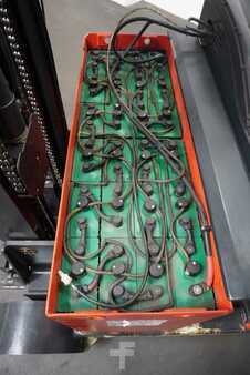 Chariots à mât rétractable 2013  Linde R 14 G-12 (4)