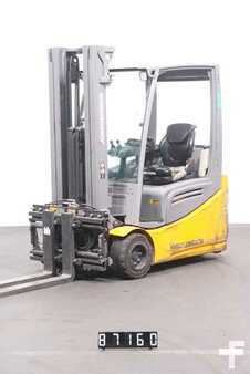 Sähkö - 3 pyör 2019  Jungheinrich EFG 218k (1)