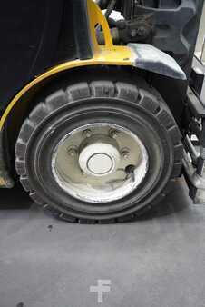 LPG VZV 2017  Yale GLP 25 VX E2170 (6)