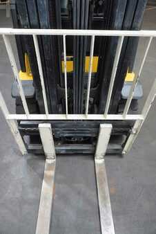 LPG heftrucks 2017  Yale GLP 20 VX (5)