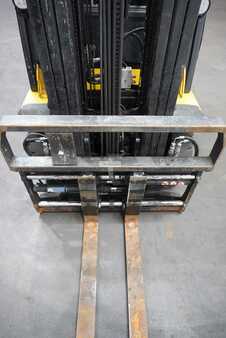 LPG VZV 2018  Yale GLP 25 VX E2170 (5)