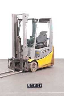 Sähkö - 3 pyör 2016  Jungheinrich EFG 215 (1)