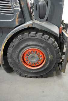 Gázüzemű targoncák 2016  Linde H 35 T-02 (6)