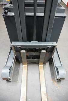 Työntömastotrukki 2019  Linde R16 HD-01 (5)