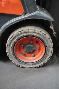 Sähkö - 4 pyör 2017  Linde E16H-02 (6)