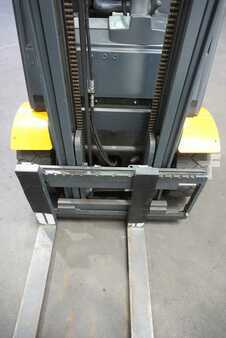Gázüzemű targoncák 2012  Jungheinrich TFG 430s GE-120-370 ZT (5)