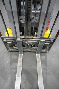 Sähkö - 3 pyör 2019  Jungheinrich EFG 220 (5)