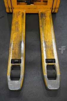 Ledestabler 2011  Jungheinrich EJC 212z 115250ZZ (5)