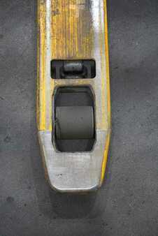 Ledestabler 2011  Jungheinrich EJC 212z 115250ZZ (6)