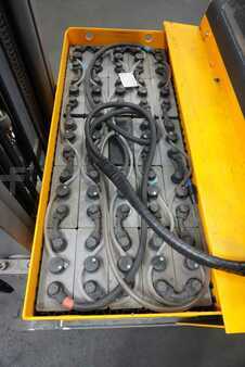 Työntömastotrukki 2022  Jungheinrich ETV 212 (4)