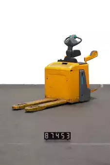 Transpaleta eléctrica 2021  Jungheinrich ERE 120 (1)