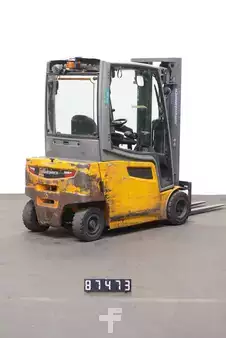 Chariots électriques à 4 roues 2019  Jungheinrich EFG 320 (2)