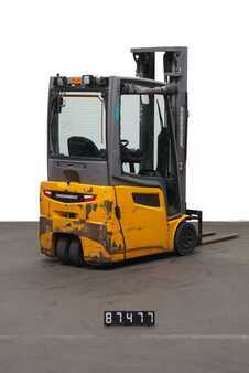 Eléctrica de 3 ruedas 2018  Jungheinrich EFG 215 (2)