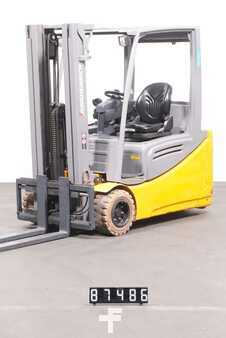 Sähkö - 3 pyör 2016  Jungheinrich EFG 220 (1)