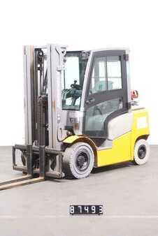 Gázüzemű targoncák 2016  Jungheinrich TFG 425 (1)