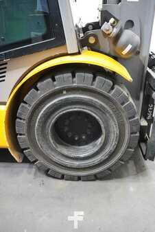 Gázüzemű targoncák 2016  Jungheinrich TFG 430s (6)