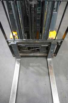 Sähkö - 4 pyör 2011  Jungheinrich EFG 320 (5)