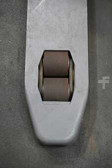 Elektromos emelőkocsik 2018  Jungheinrich ESD 120 (6)