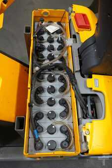 Tractor de arrastre 2016  Jungheinrich EZS 350 (4)