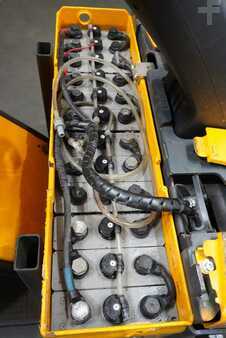 Tractor de arrastre 2015  Jungheinrich EZS 350 (4)