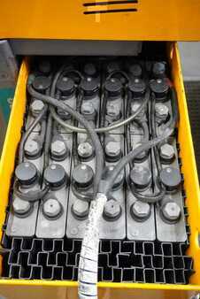 Chariots tracteurs 2017  Jungheinrich EZS 130 (4)