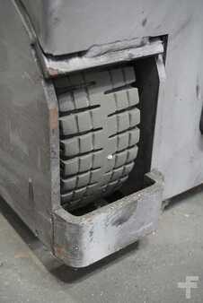 Chariots tracteurs 2017  Jungheinrich EZS 130 (5)