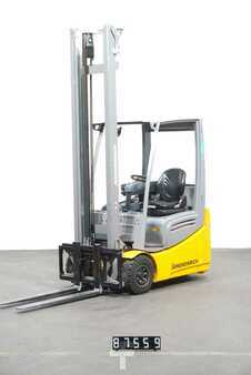 Eléctrica de 3 ruedas 2020  Jungheinrich EFG 215 (1)