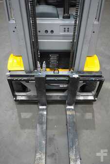 Eléctrica de 3 ruedas 2020  Jungheinrich EFG 215 (5)