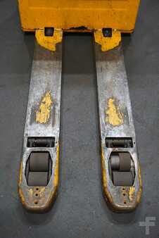 Nízkozdvižný vozík 2020  Jungheinrich EJE 220r (5)