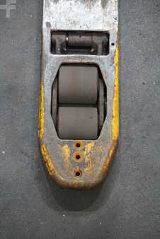 Nízkozdvižný vozík 2020  Jungheinrich EJE 220r (6)