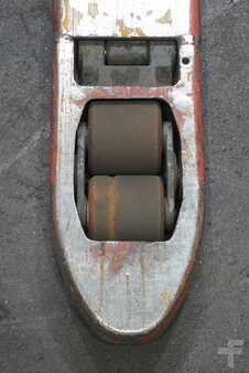 Electric Pallet Trucks 2018  Linde T 30 AP (6)