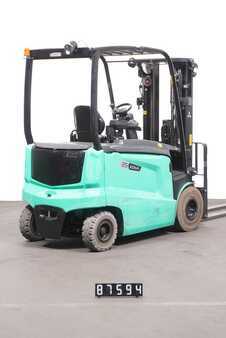 Chariots électriques à 4 roues 2020  Mitsubishi FB25CN (2)