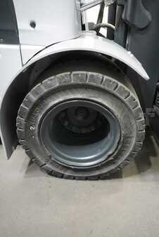 Chariots électriques à 4 roues 2019  Still RX 60-80 (6)