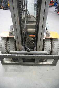 Carrelli elevatori diesel 2011  Toyota 42-7FD45 (5)