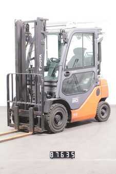 Treibgasstapler 2020  Toyota 06-8FG20F (1)