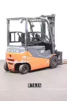 Eléctrico - 4 rodas 2020  Toyota 8FBMT30 (2)