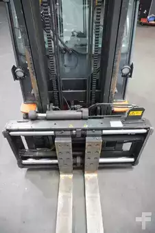 Eléctrico - 4 rodas 2020  Toyota 8FBMT30 (5)