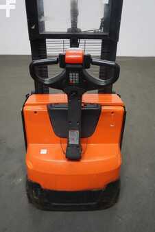 Ruční vysokozdvižný vozík 2014  BT SWE 200 D (3)