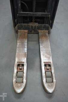 Ruční vysokozdvižný vozík 2014  BT SWE 200 D (5)