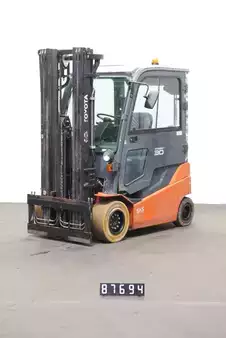 Elektrisk- 4 hjul 2017  Toyota 8FBMKT30 (1)