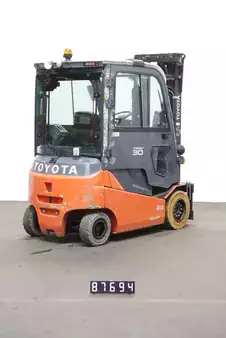 Elektrisk- 4 hjul 2017  Toyota 8FBMKT30 (2)